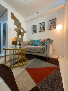 Cozy Sunset View Condo - Centrally Located!